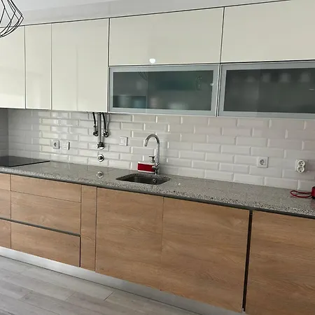 Mathys アパート ナザレ